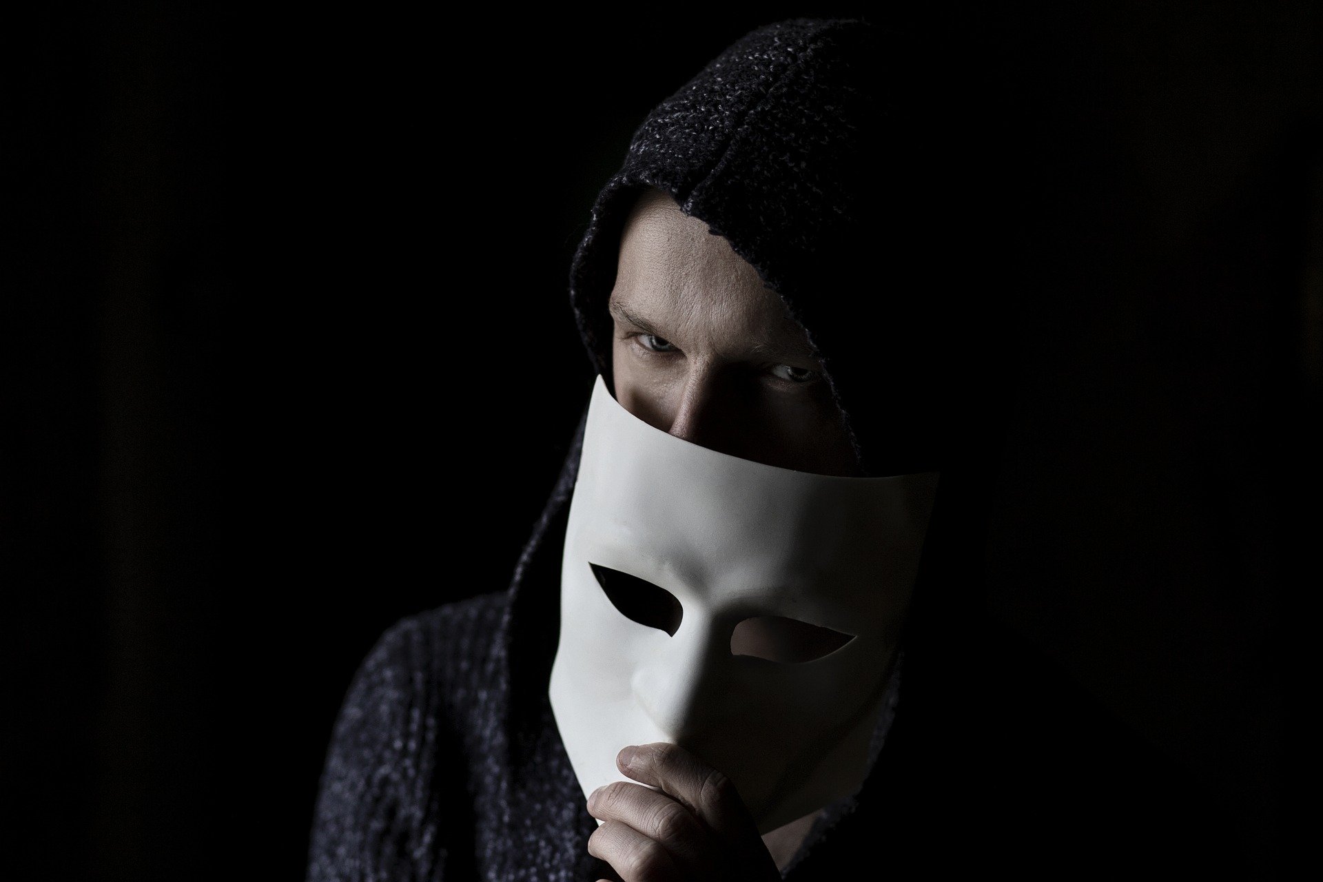 Avoiding Costs of Unofficial Websites: Stay Safe Online