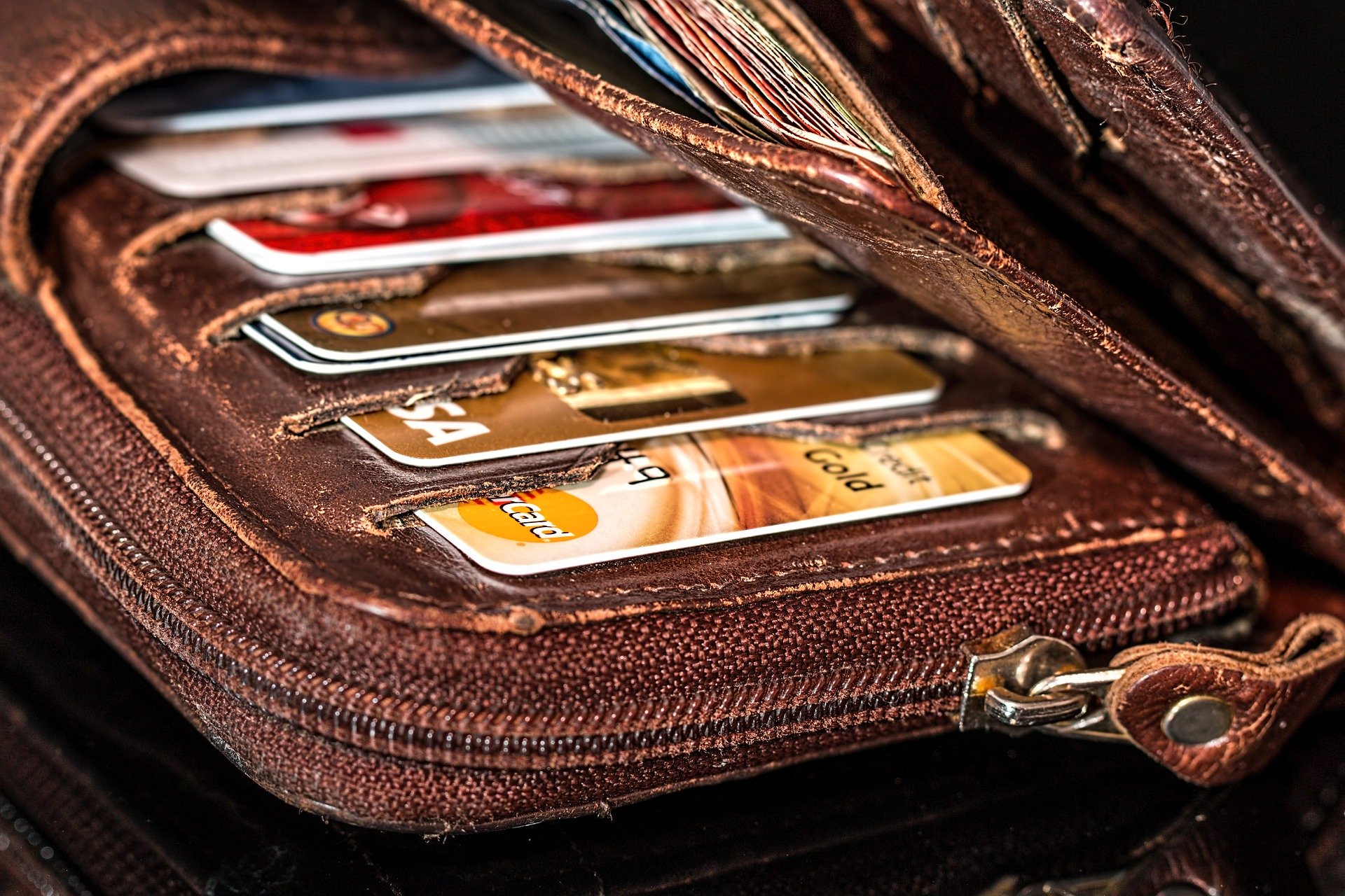Credit Card Debt Solutions for a Fresh Financial Start